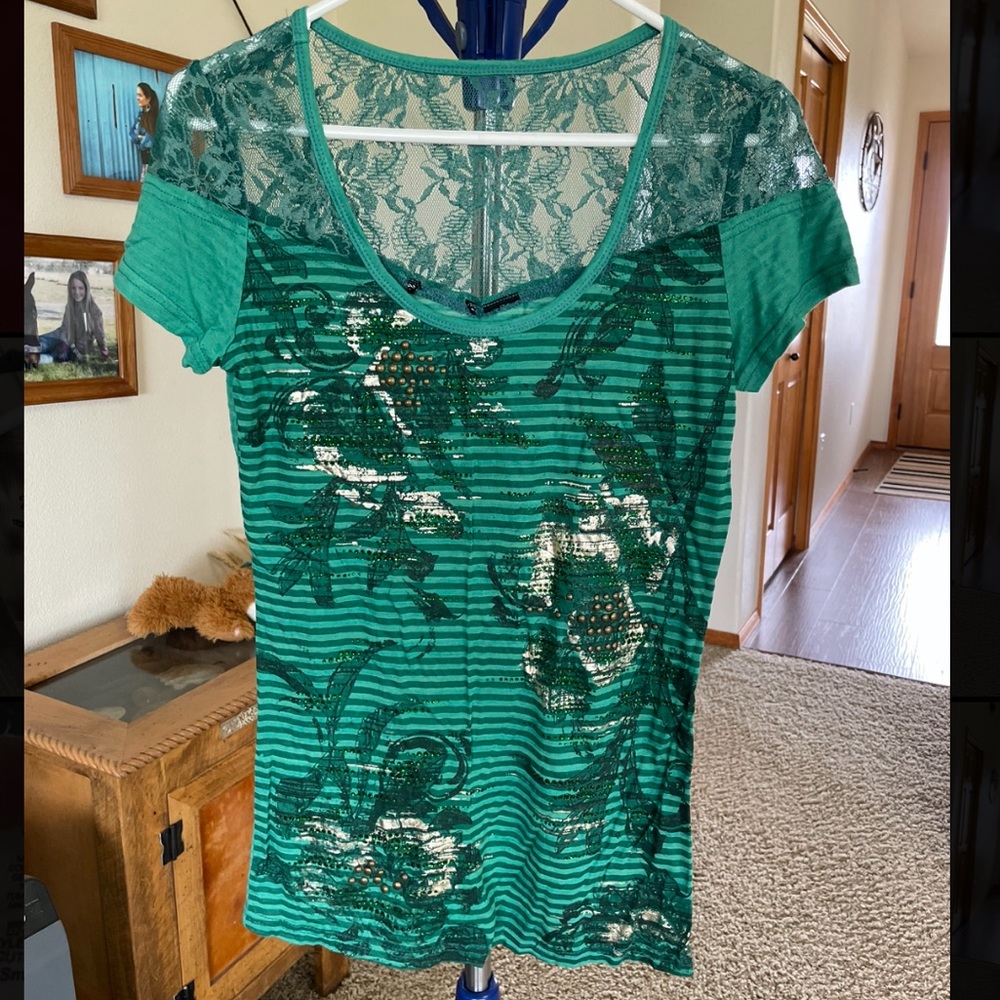 Medium Green Short Sleeve With Lace